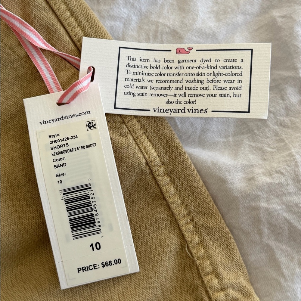 Vineyard Vines Women's 3 1/2” Every Day Herringbone Shorts - Sand color - Picture 2 of 3